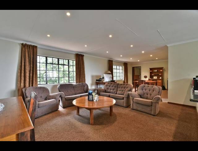 14 BEDROOM HOUSE FOR SALE IN NORTHCLIFF